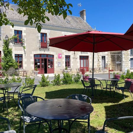 Logis Auberge De Crissay Kültér fotó
