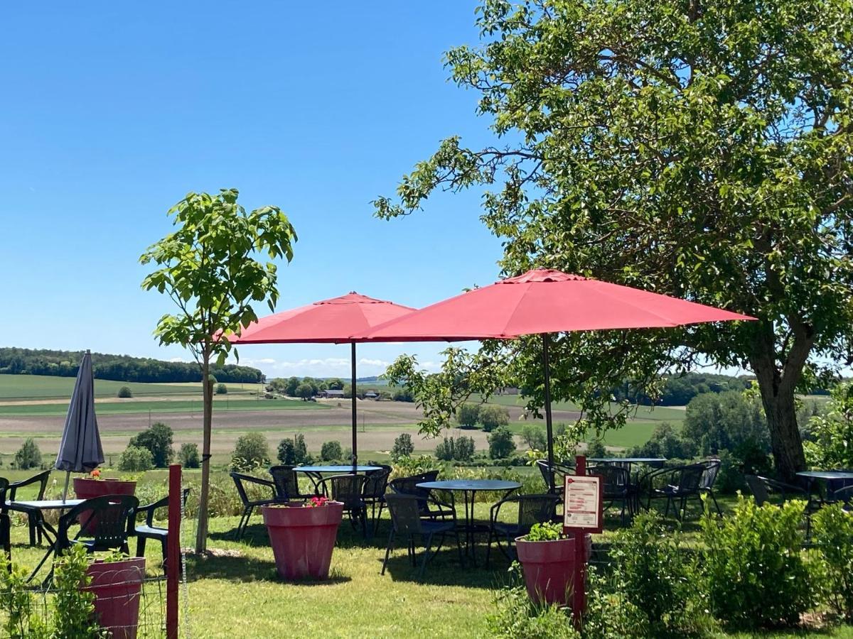 Logis Auberge De Crissay Kültér fotó