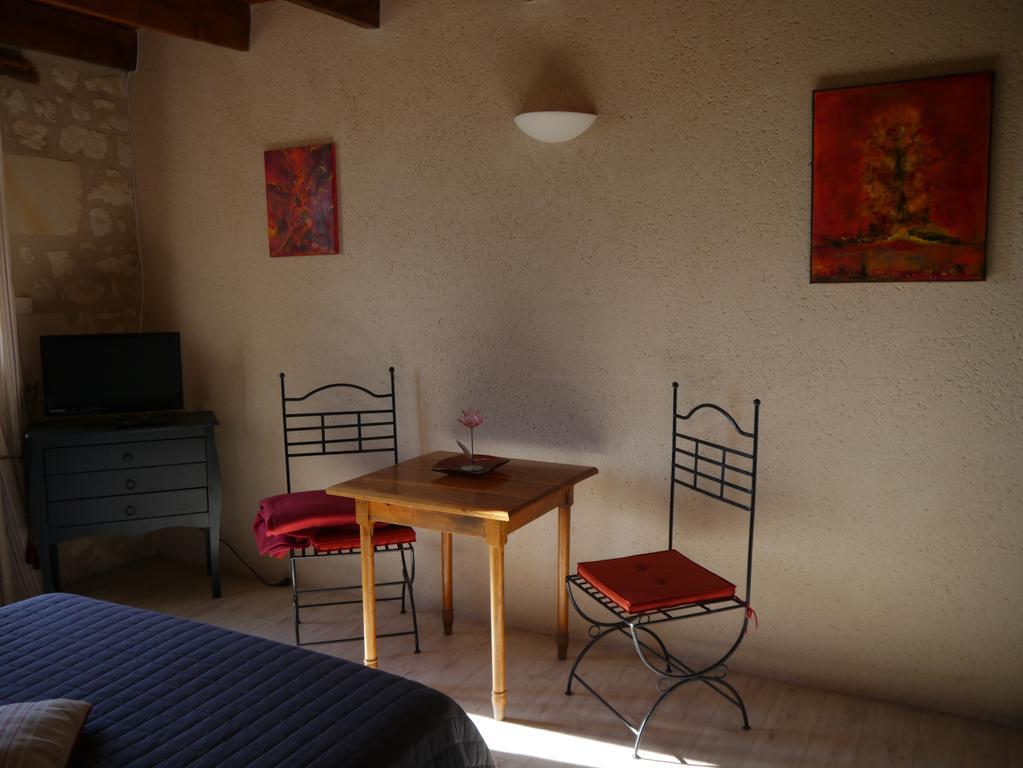 Logis Auberge De Crissay Szoba fotó